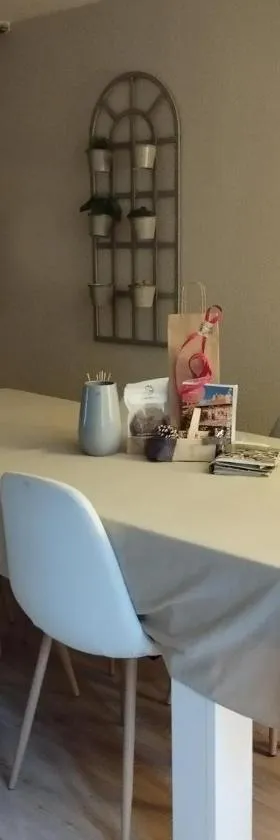 La maison de Marie, cosy et spacieuse - 3 chambres dont une climatisée，位于沙拉龙恩河畔沙蒂利翁的酒店