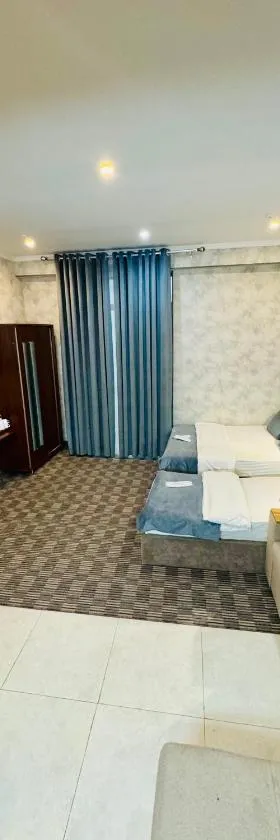 Arda Plaza Hotel，位于塔什干的酒店