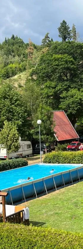 Camping Karolina，位于Planá的酒店
