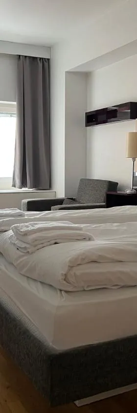 Injoy Premium Hotel Solna，位于索尔纳的酒店