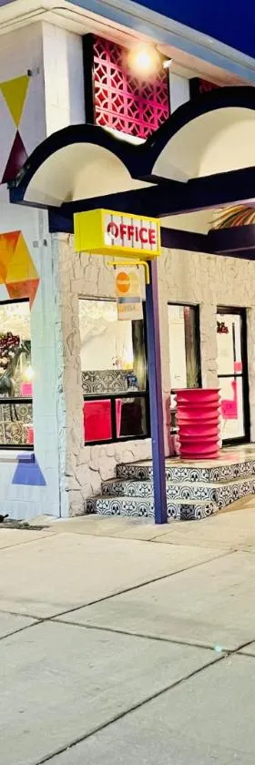 Hotel ZAZZ，位于阿尔伯克基的酒店