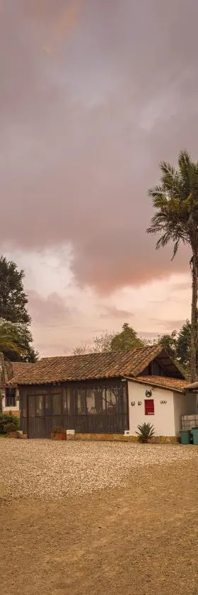 Hotel - Finca Casa de Teja - Subachoque，位于苏巴乔克的酒店