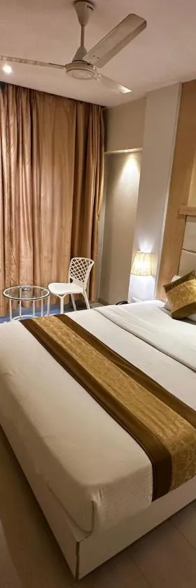 South Coast Hotel Wagle Estate Thane，位于塞恩的酒店