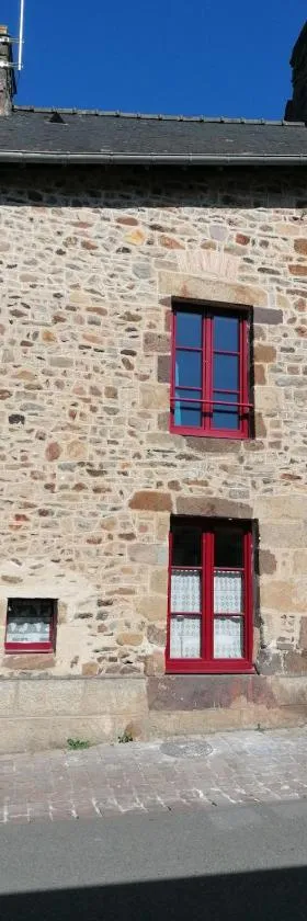 Home, Saint Léonard des bois，位于圣伦纳德·德博的酒店