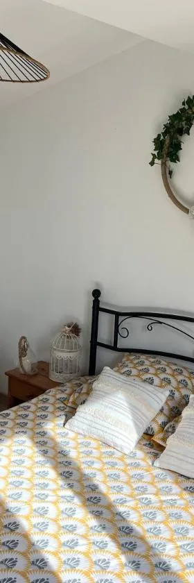 Chambre et salle de bain indépendantes，位于Lisle-sur-Tarn的酒店