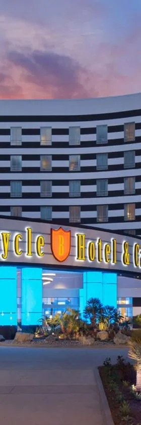 Parkwest Bicycle Casino，位于贝尔花园的酒店