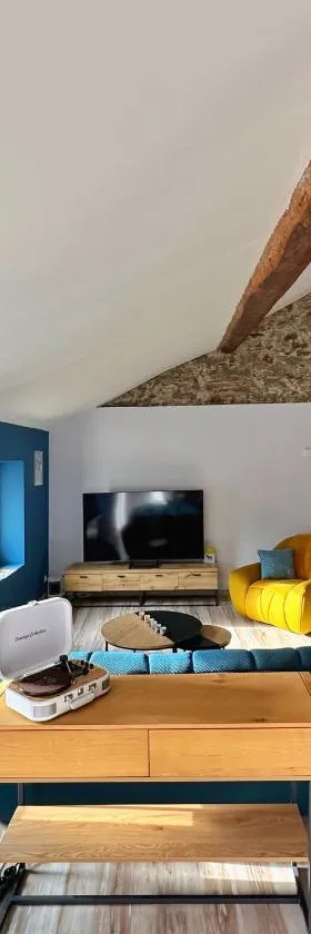 Le Loft des toits de Vernet，位于韦尔内莱班的酒店