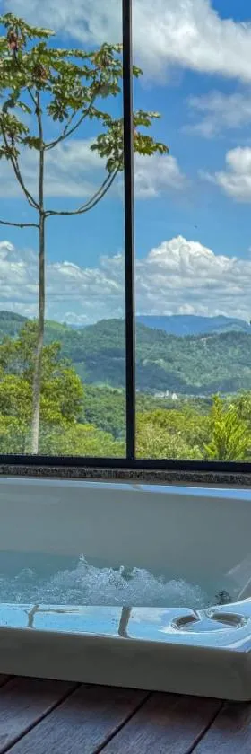 Chalé Mirante dos Anjos，位于Rodeio的酒店