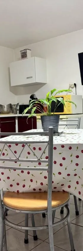 Charmant appartement cozy - idéal pour séjour confortable，位于图阿尔的酒店