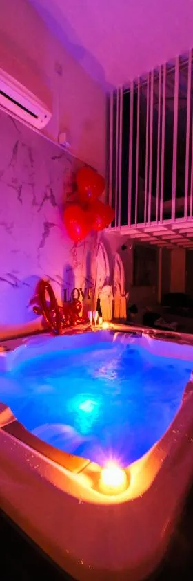 Villa Bono Jacuzzi & Spa，位于圣罗兰度瓦的酒店