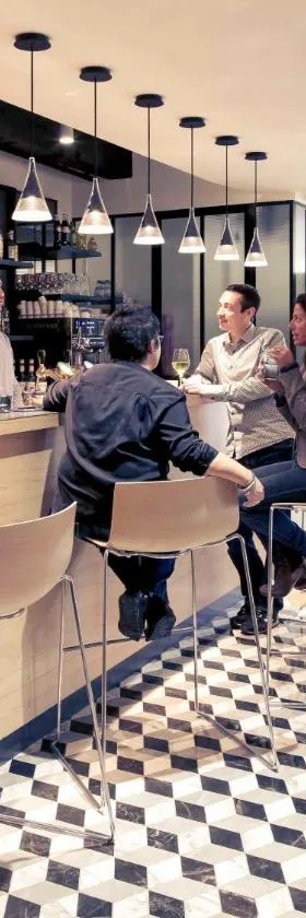 南特中央车站美居酒店，位于南特的酒店
