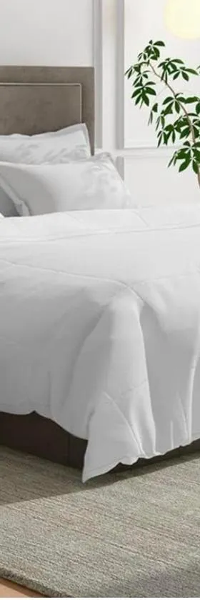 VIP GRAND HOTEL- Nearby Trichy Airport & IIM University，位于Thondamannallūr的酒店