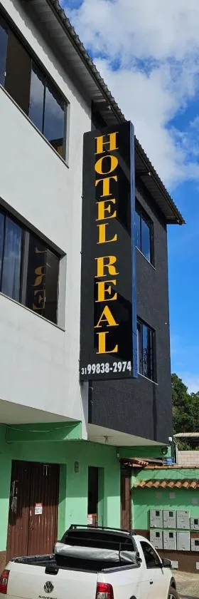 Hotel Real，位于欧鲁普雷图的酒店