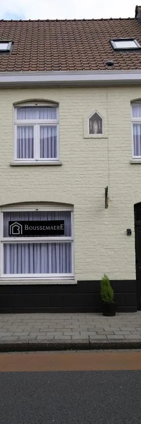 Gastenkamers Boussemaere，位于伊赫特赫姆的酒店