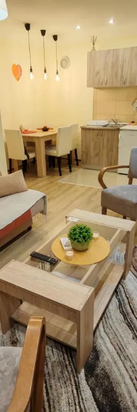 Ravana Sky Apartments，位于伊万尼察的酒店