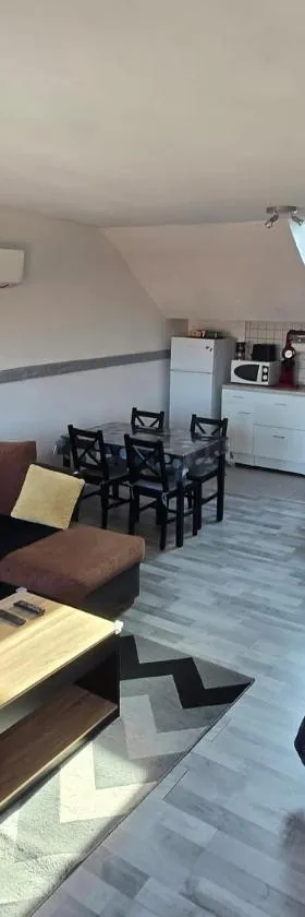 Appart Decize，位于德西兹的酒店