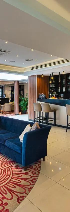 Outlet Hotel Polgár，位于Polgár的酒店