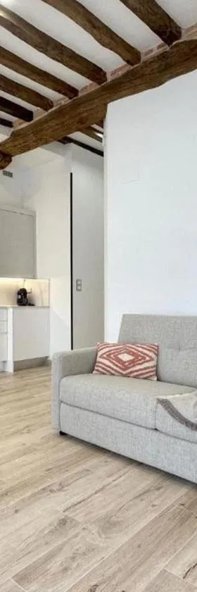 Apartamento en casco histórico con vistas a la iglesia，位于乌迪亚莱斯堡的酒店