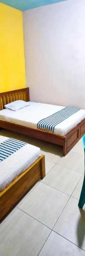 RedDoorz at Hotel Gloria Borong Labuan Bajo，位于Mborong的酒店