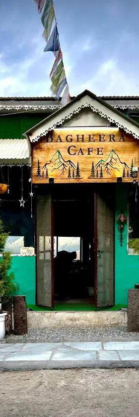 Bagheera Cafe，位于Kailāna的酒店