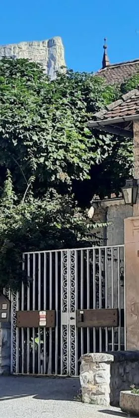 Le Gîte des Vagabonds，位于Chichilianne的酒店