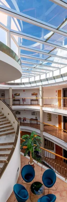 HOTEL HACIENDA SANTA BARBARA，位于卡斯蒂列哈德拉库埃斯塔的酒店