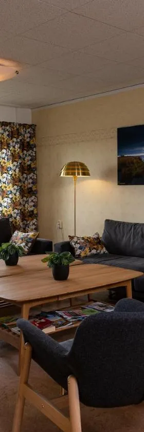 Logi Tuppen, Vandrarhem - Oskarshamns folkhögskola，位于奥斯卡港的酒店
