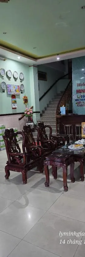 Khách Sạn Minh Nhựt，位于迪石的酒店