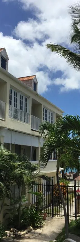 The Comanche A Club Inn of Christianted St Croix，位于克里斯琴斯特德的酒店