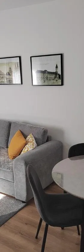 Apartman HD，位于贾科沃的酒店