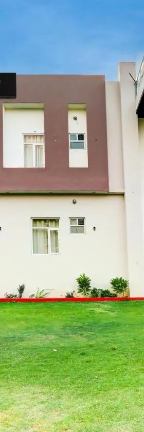 Super Hotel O Gomti Nagar Vigyan khand，位于Gomti Nagar的酒店