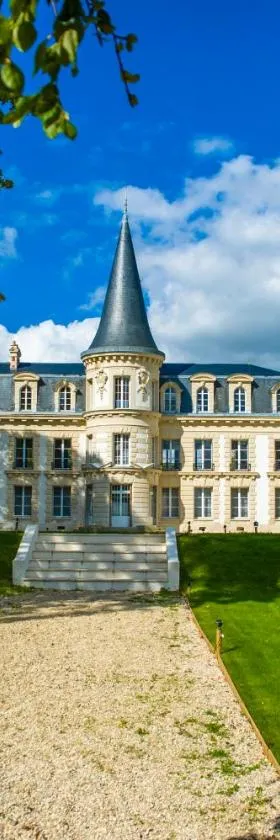Le Château d Hardricourt，位于Hardricourt的酒店