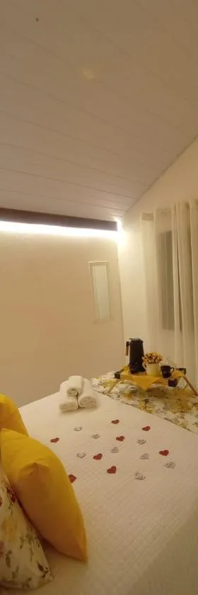 Chalés Privativos com Cozinha, Churrasqueira e Decoração - Sitio Pauletto，位于雅里努的酒店
