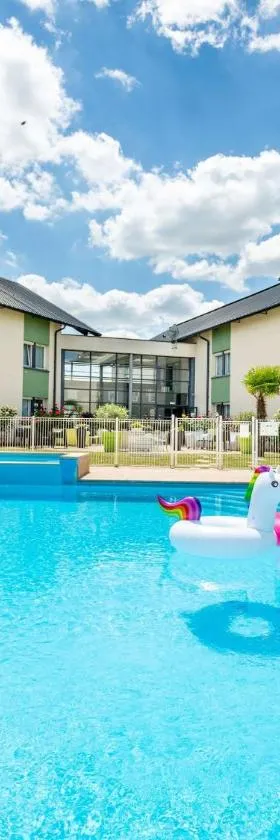 Hôtel Ibis Styles Bourges - Piscine extérieure chauffée - Restaurants à proximité，位于布尔日的酒店