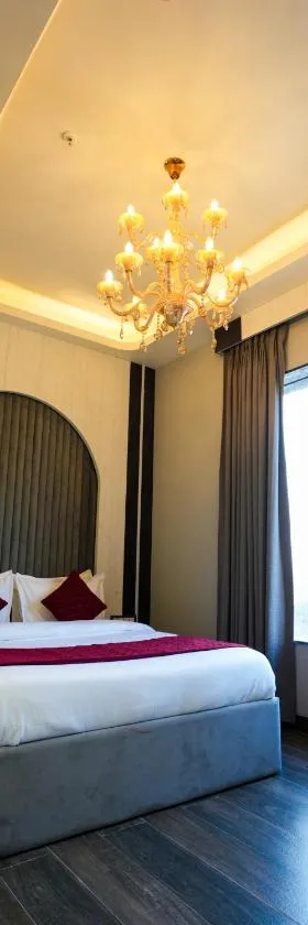 Hotel Adsan Heights，位于Gajraula的酒店