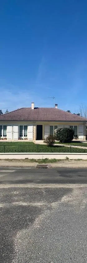 Chez Frédérique，位于Romagne的酒店
