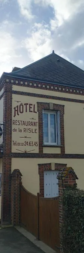 Hôtel de la Risle，位于Ambenay的酒店