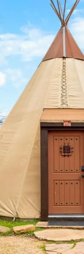 Sitting Bull - Tipi 6，位于新布朗费尔斯的酒店
