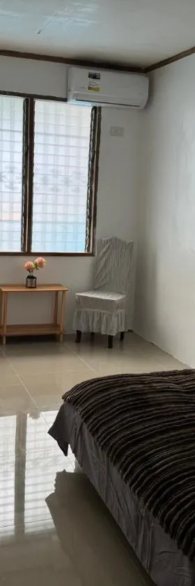 Vasquez Residence Cozy Homestay，位于曼巴豪的酒店