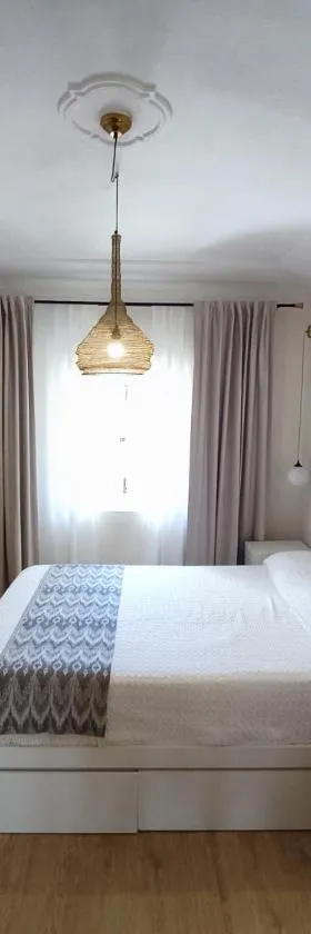 River House，位于卡塞雷斯的酒店