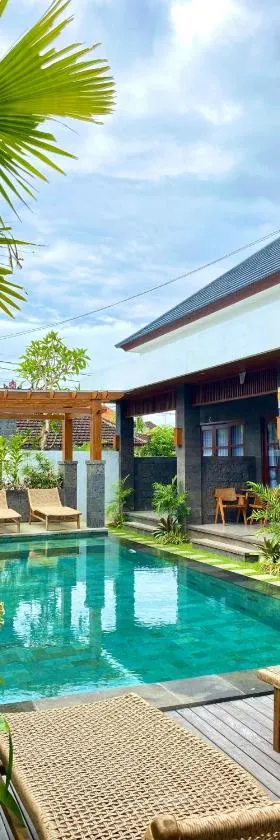 Kubera Villa Kemenuh by Prasi，位于乌布的酒店
