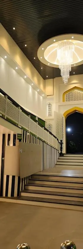 Hotel Darbar-E-Khas，位于巴雷利的酒店