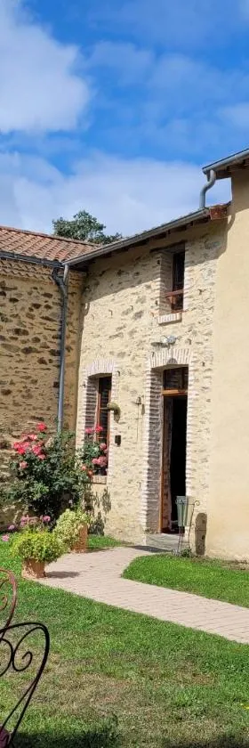Le Moulin de Drapras，位于Chemillé的酒店