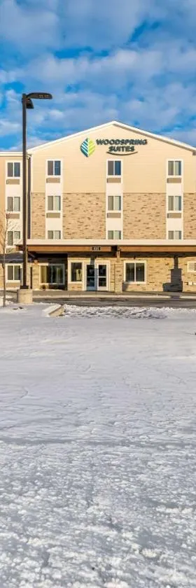 WoodSpring Suites Loves Park - Rockford，位于Loves Park的酒店