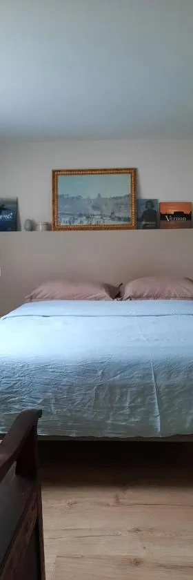 Giverny, Cosy studio au vert，位于吉维尼的酒店