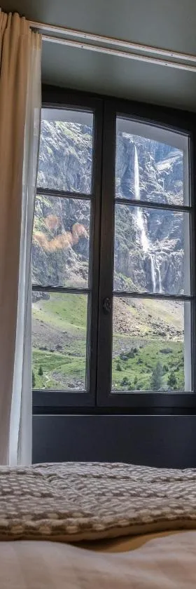 Hôtel du cirque et de la cascade，位于加瓦尔尼的酒店