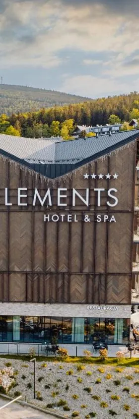 Elements Hotel&Spa，位于希维拉杜夫-兹德鲁伊的酒店