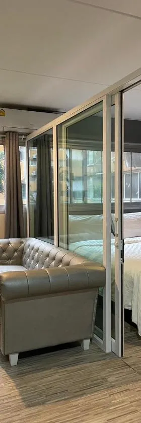 Popular Condo เมืองทองธานี，位于北革的酒店