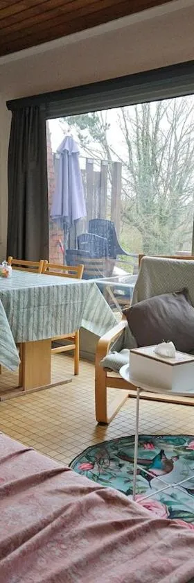Nawal's Belle Vue Dinant Givet，位于Waulsort的酒店