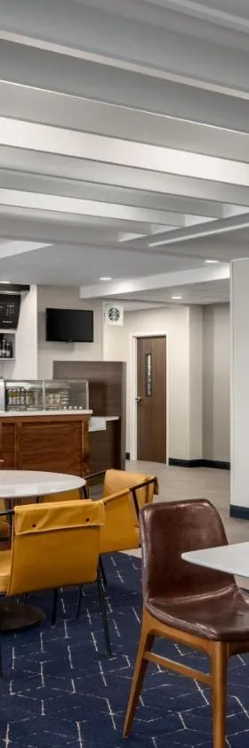 Courtyard by Marriott Kokomo，位于科科莫的酒店